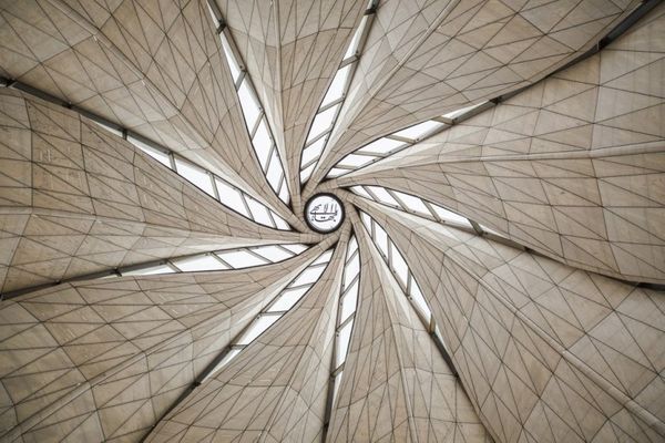 Architecting iOS Apps with "Core"